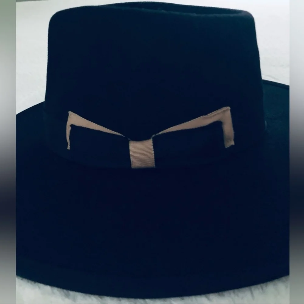 New!!! Btb Los Angeles✨️ Women's Black Wool Hat